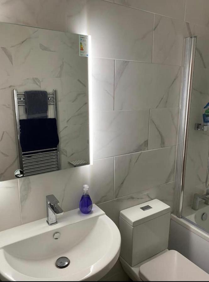 Luxury Modern 1Bed Sea View Apartment Rhôs-on-Sea Exterior foto